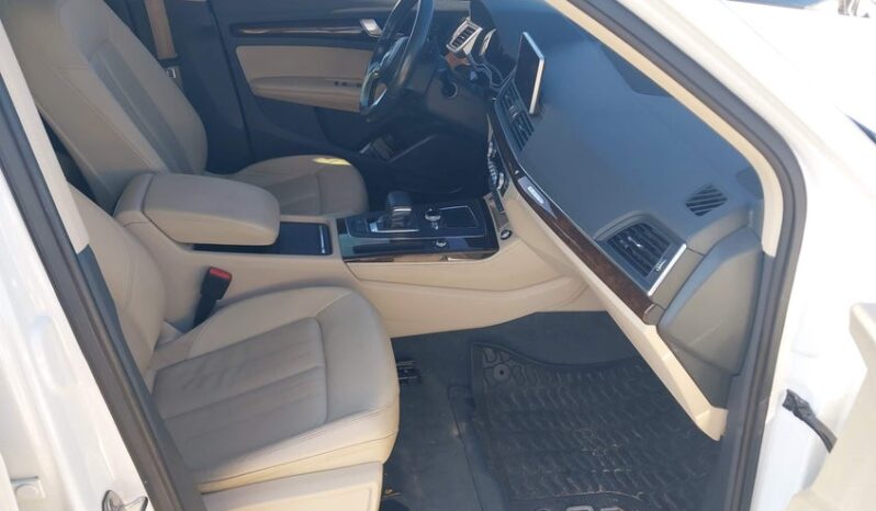 
								2019 Audi Q5 full									
