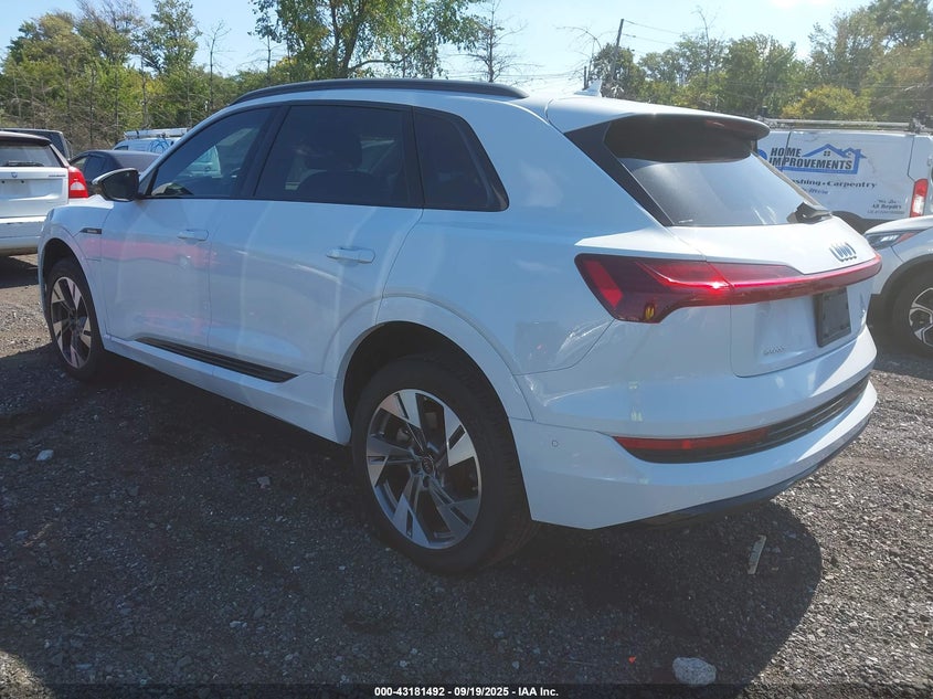 2022 Audi E-tron