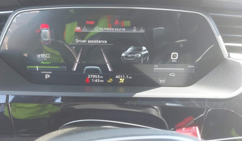 
								2022 Audi E-tron full									