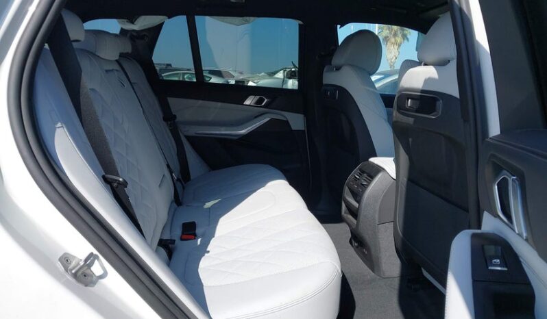 
								2025 BMW X5 full									