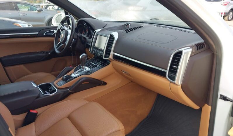 
								2016 Porsche Cayenne full									