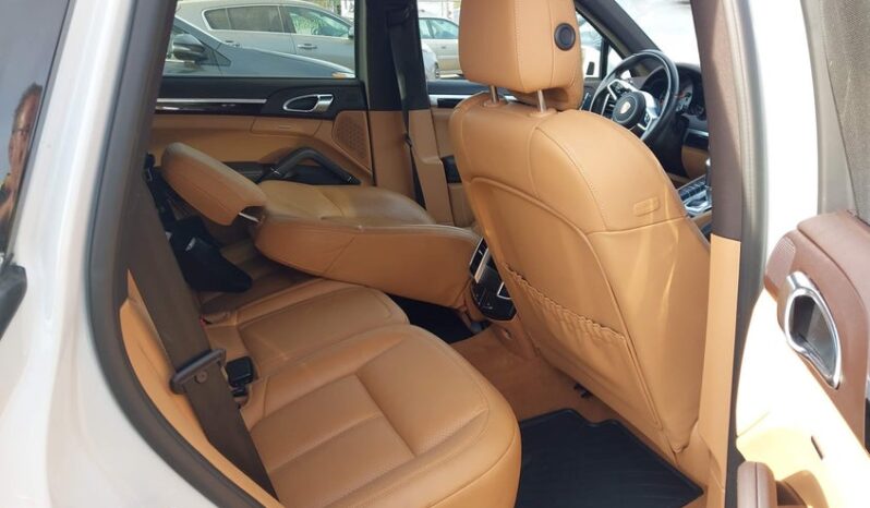 
								2016 Porsche Cayenne full									