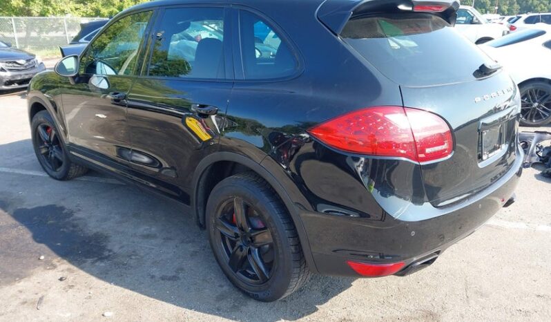 
								2014 Porsche Cayenne full									