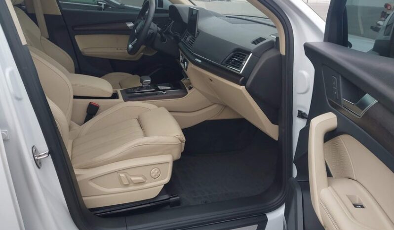 
								2023 Audi Q5 full									