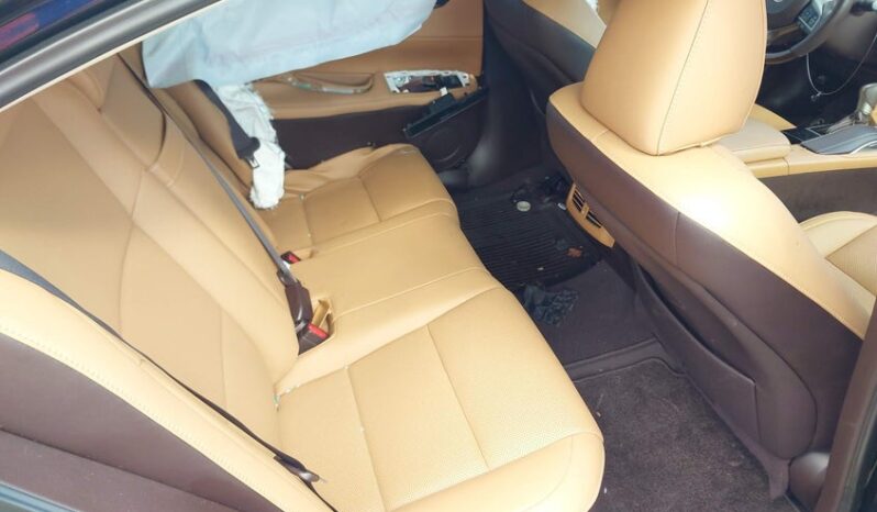
								2017 Lexus Es 350 full									