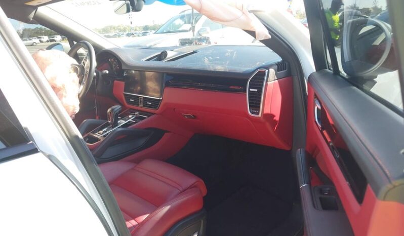 
								2020 Porsche Cayenne full									