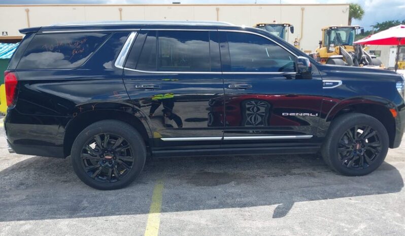 
								2021 Gmc Yukon full									
