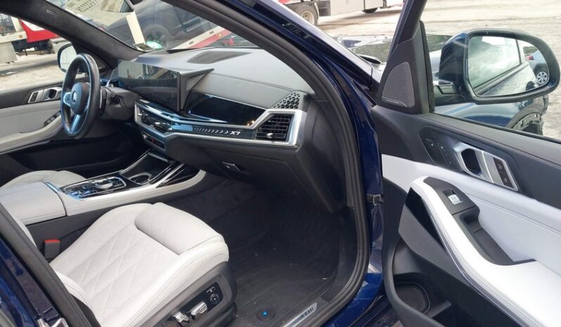 
								2024 BMW X7 full									