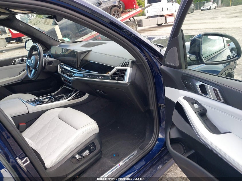 2024 BMW X7