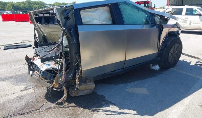 
								2024 Tesla Cybertruck full									