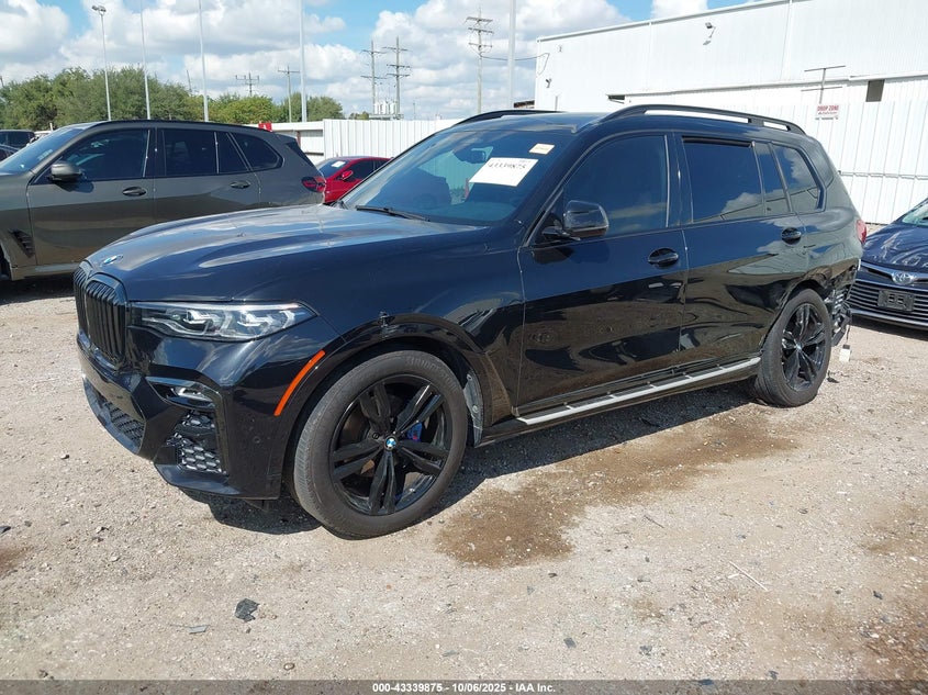 2021 BMW X7