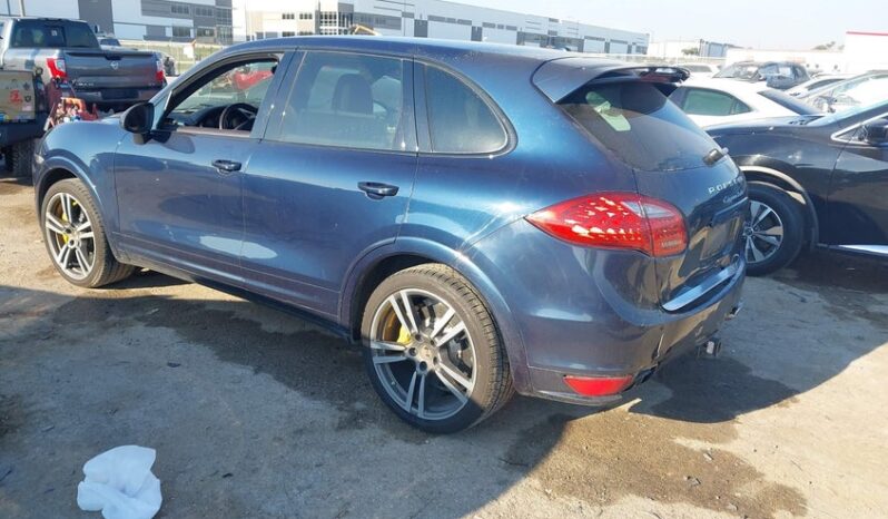 
								2013 Porsche Cayenne full									