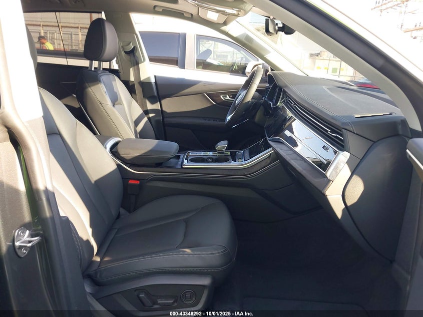 2023 Audi Q8
