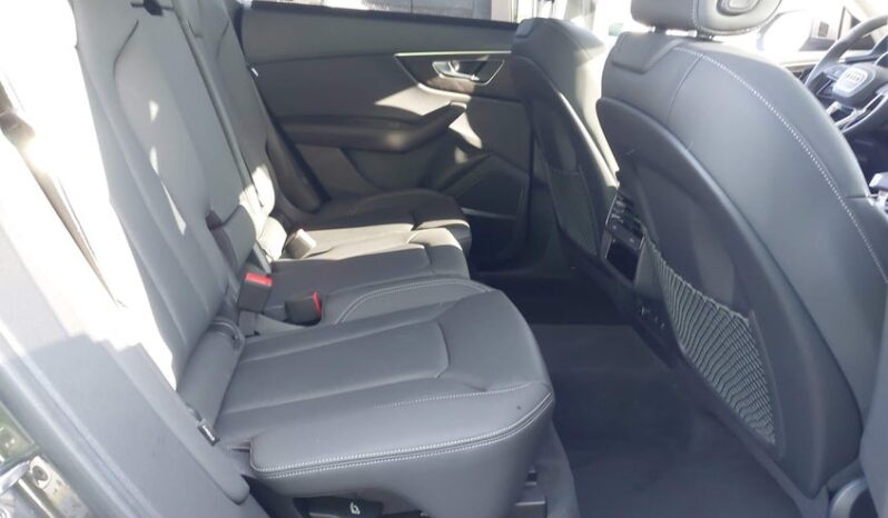 
								2023 Audi Q8 full									