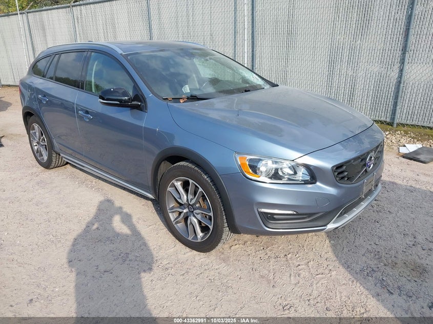 2018 Volvo V60 cross country