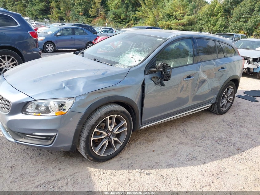 2018 Volvo V60 cross country