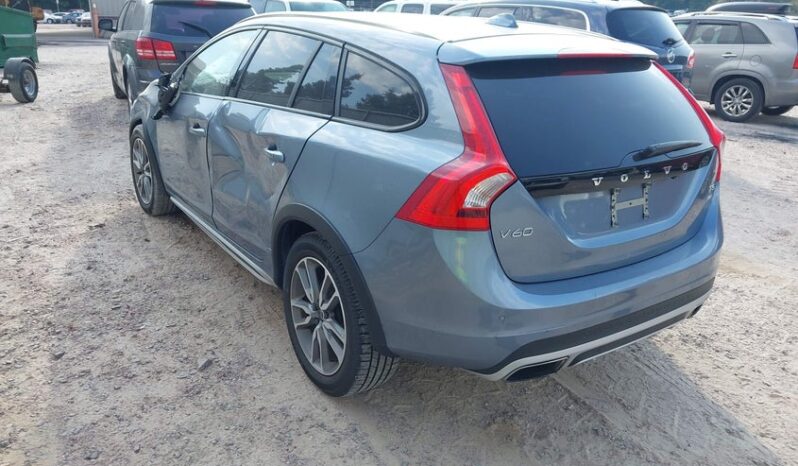 
								2018 Volvo V60 cross country full									