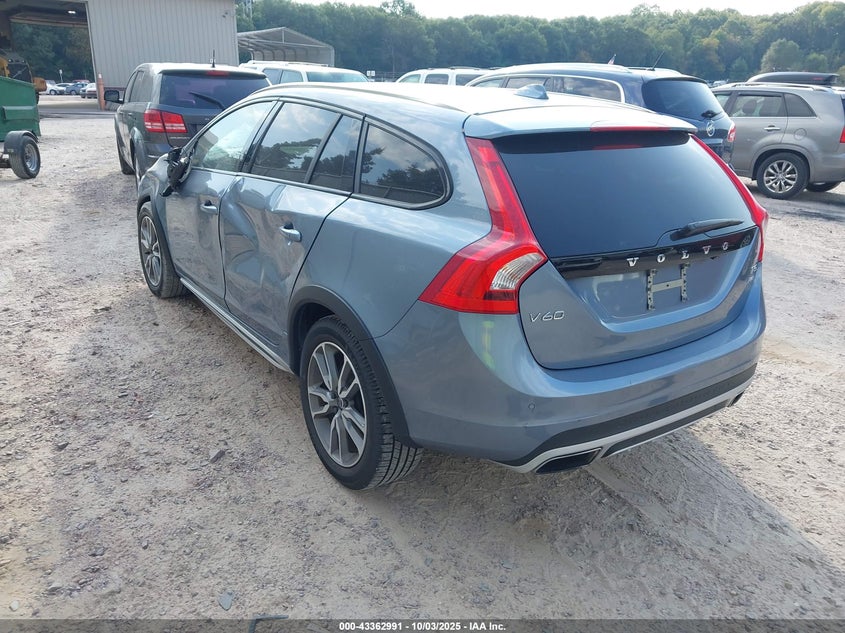 2018 Volvo V60 cross country