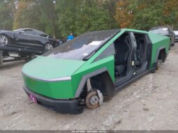 
										2024 Tesla Cybertruck full									