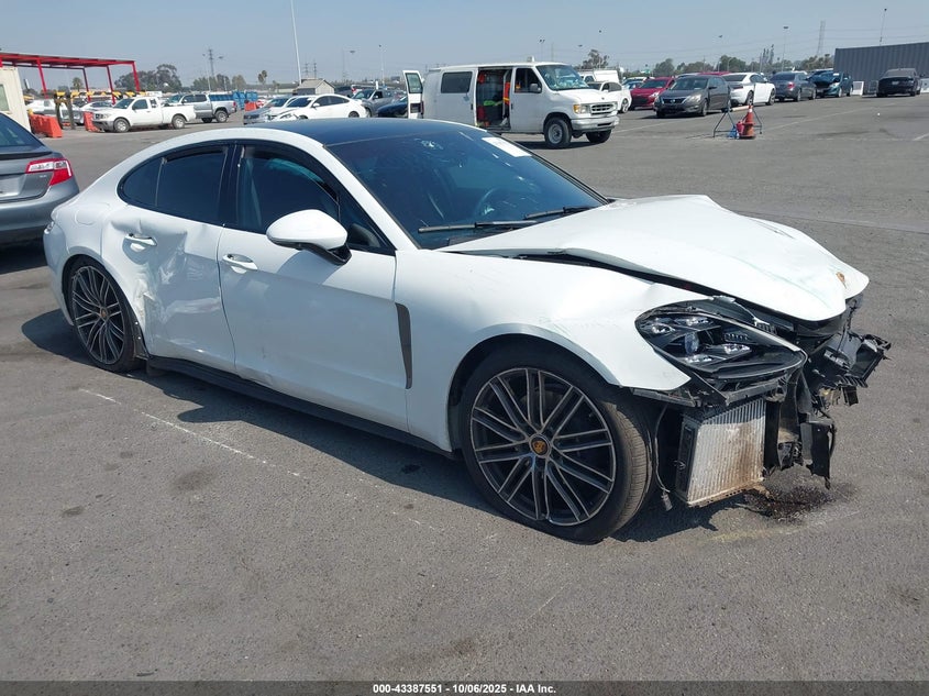 2022 Porsche Panamera