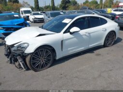 
										2022 Porsche Panamera full									