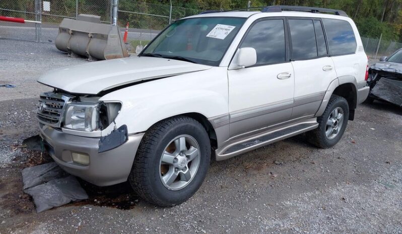 
								2005 Toyota Land cruiser full									