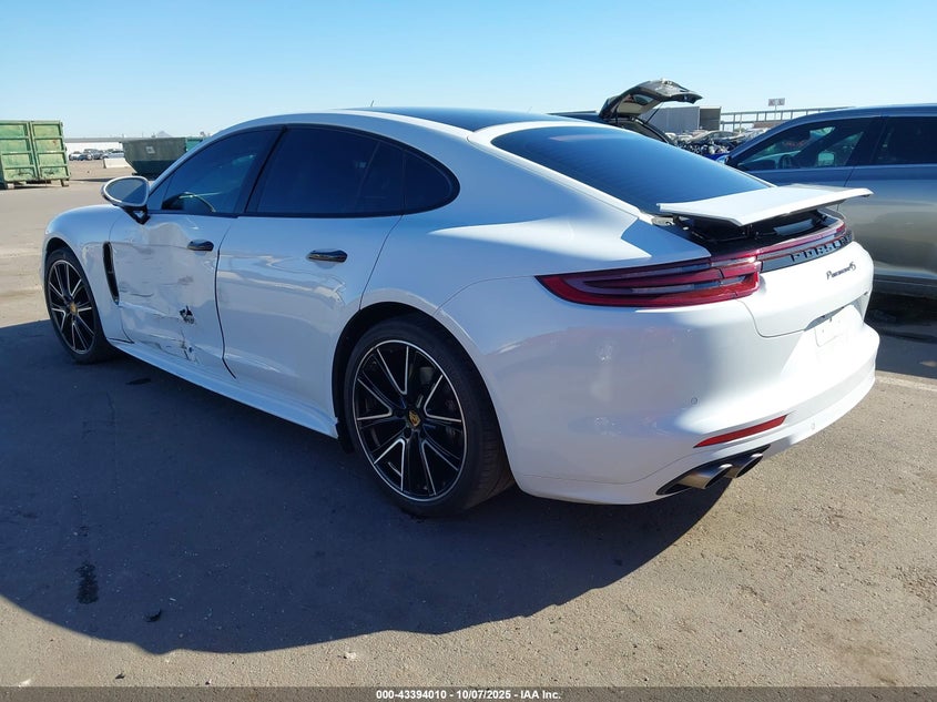 2018 Porsche Panamera
