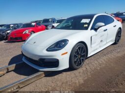 
										2018 Porsche Panamera full									