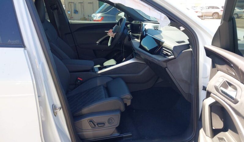 
								2025 Audi Sq5 full									