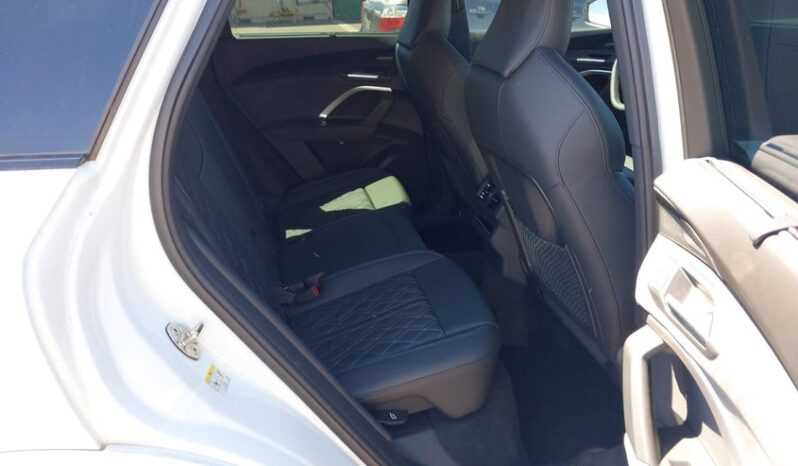 
								2025 Audi Sq5 full									