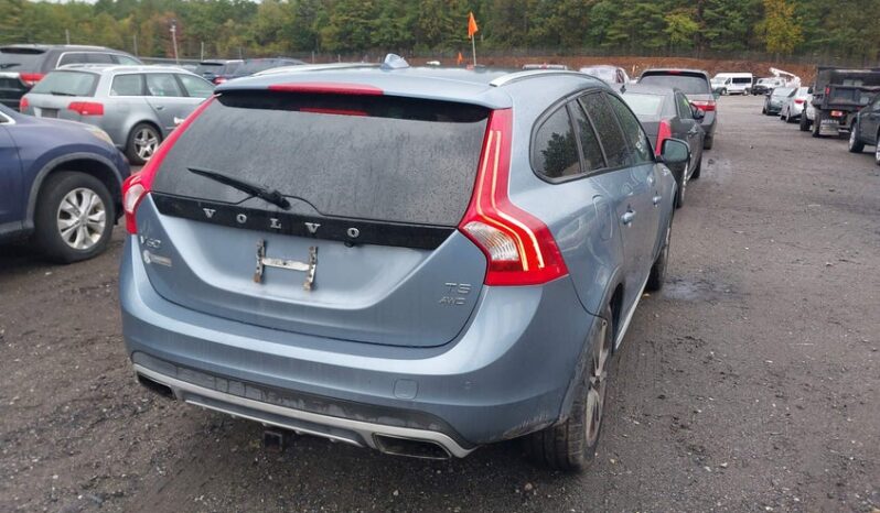 
								2017 Volvo V60 cross country full									