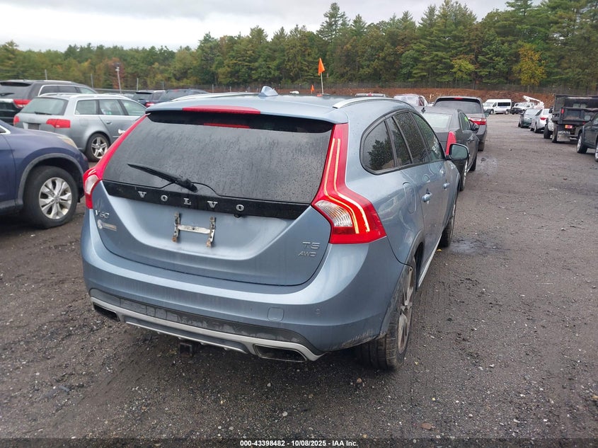 2017 Volvo V60 cross country