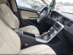 
										2017 Volvo V60 cross country full									