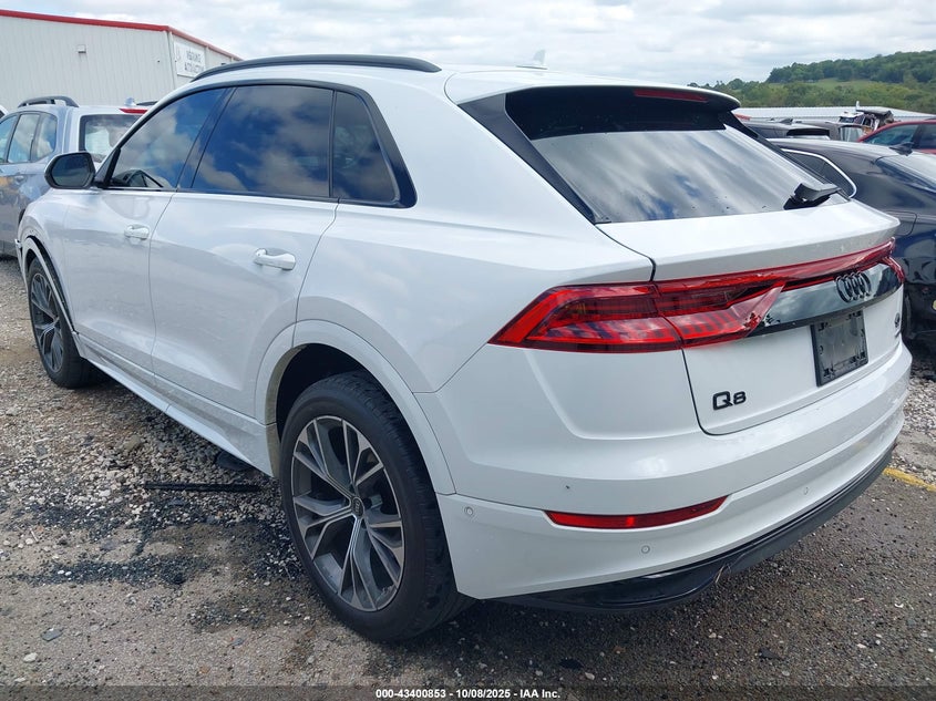 2022 Audi Q8
