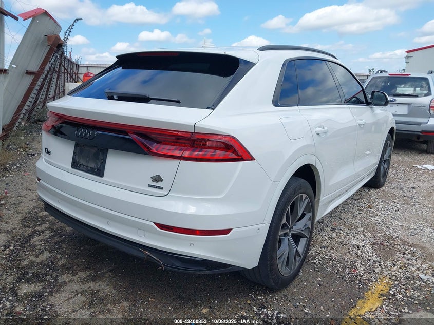 2022 Audi Q8