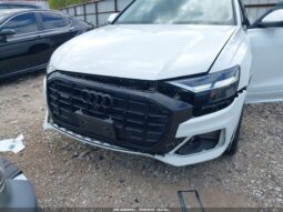 
										2022 Audi Q8 full									