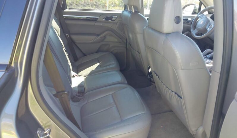 
								2013 Porsche Cayenne full									