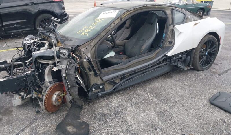 
								2015 BMW I8 full									