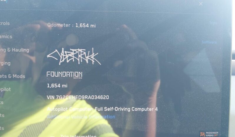 
								2024 Tesla Cybertruck full									