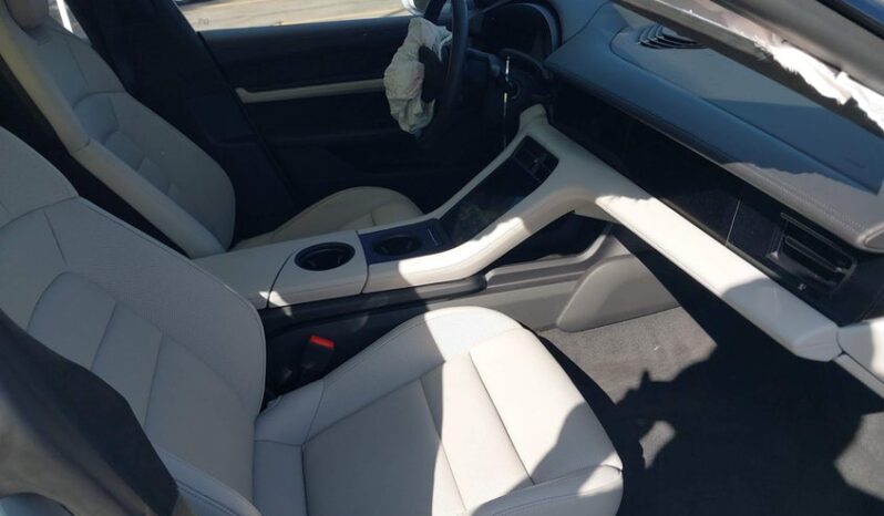 
								2024 Porsche Taycan full									