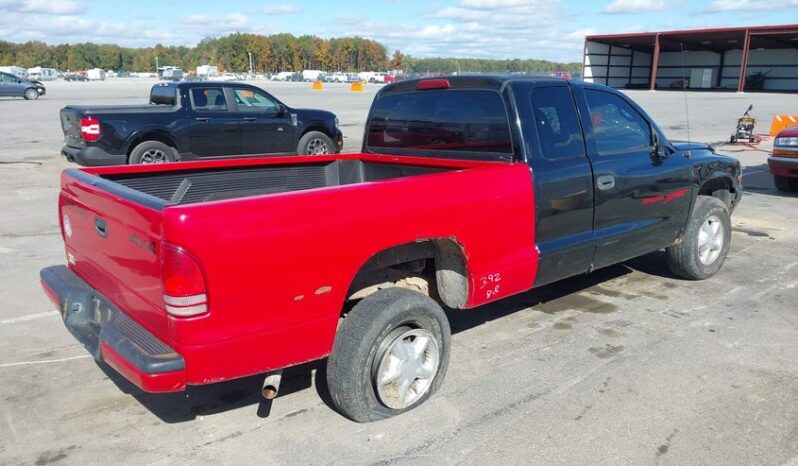 
								1999 Dodge Dakota full									
