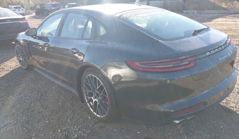 
								2017 Porsche Panamera full									