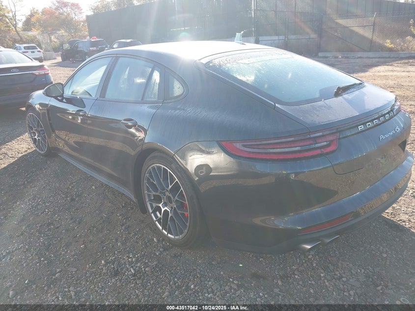 2017 Porsche Panamera