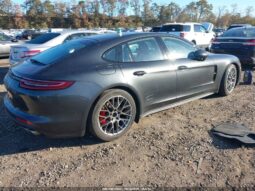 
										2017 Porsche Panamera full									