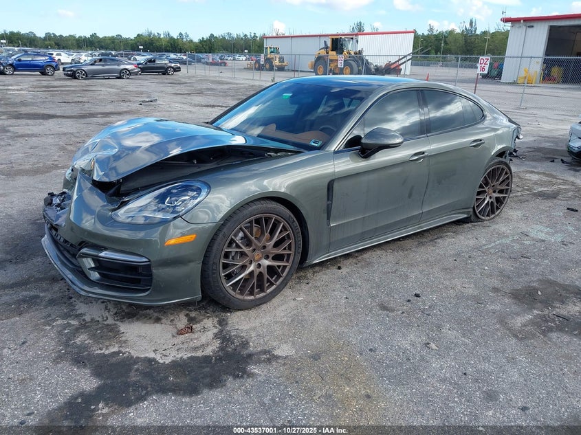 2022 Porsche Panamera