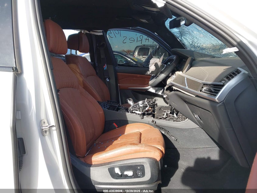 2022 BMW X7