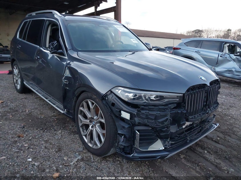 2021 BMW X7