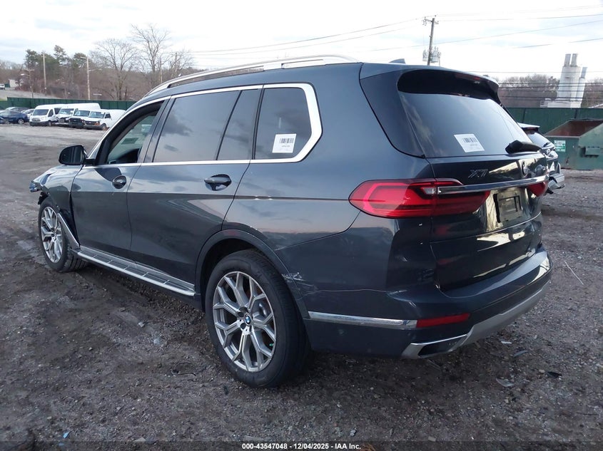 2021 BMW X7