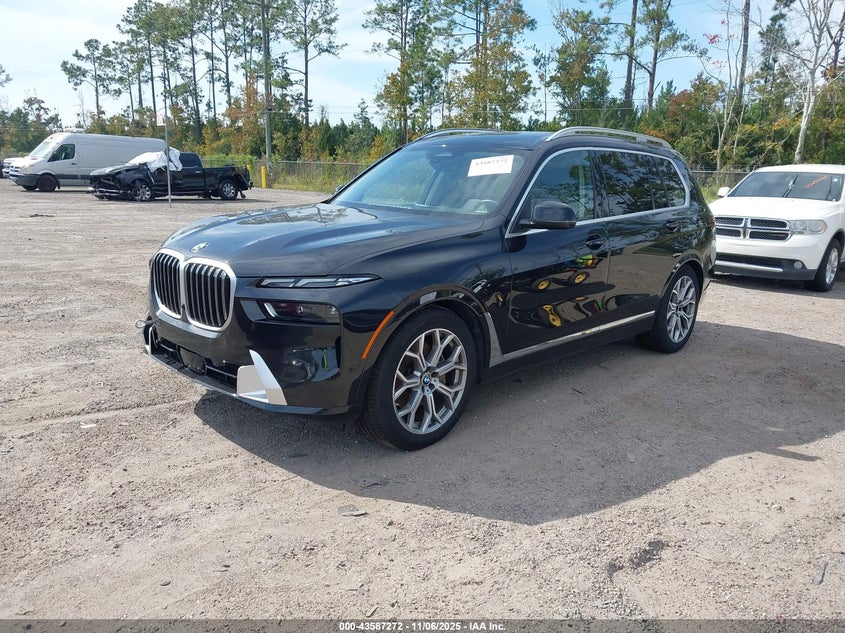 2025 BMW X7