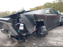 
										2024 Tesla Cybertruck full									